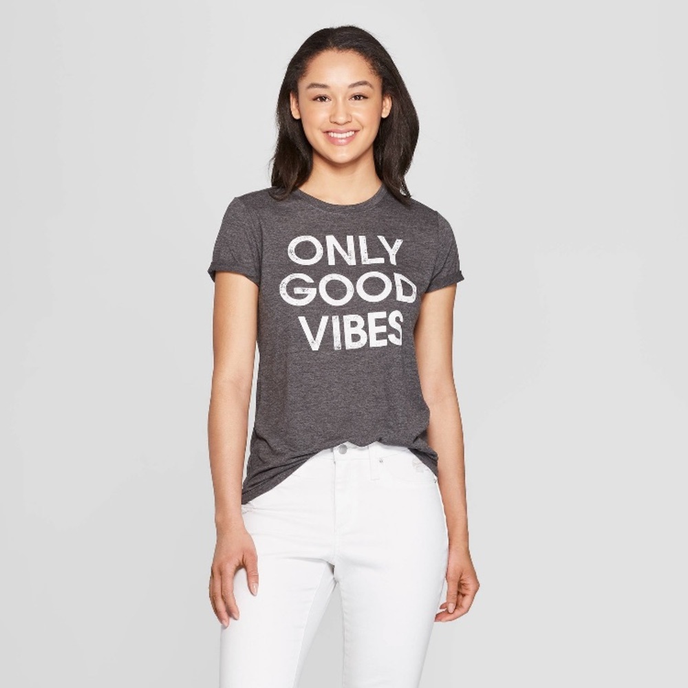 Only good vibes women’s tee